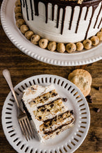 Load image into Gallery viewer, Milk &amp; Cookies Cake